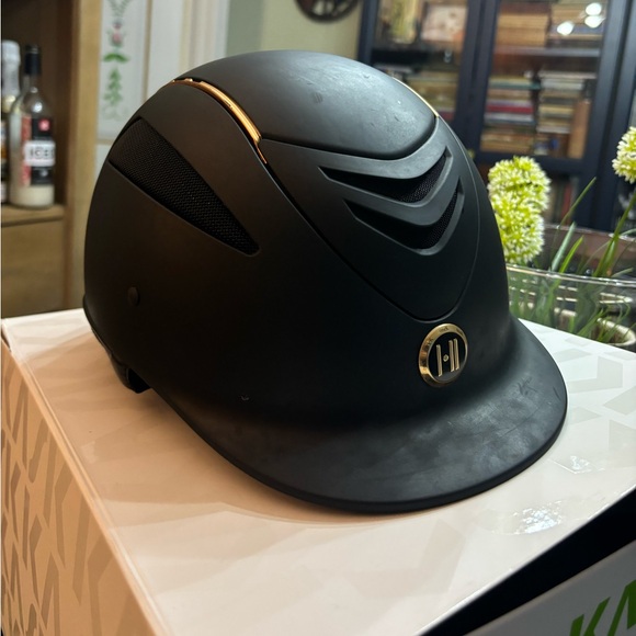 Equestrian Helmet - Picture 2 of 11